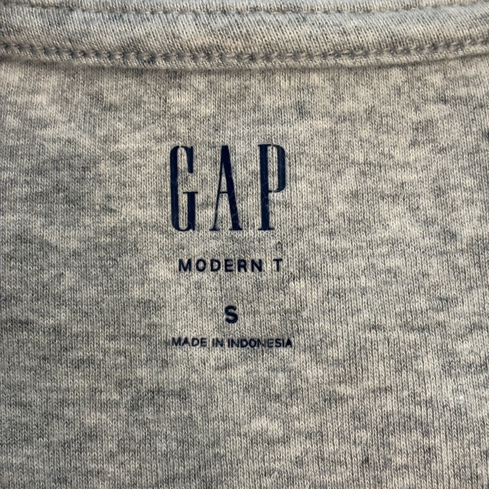 GAP Heather Gray Modern Tee - Short Sleeve - Picture 6 of 7